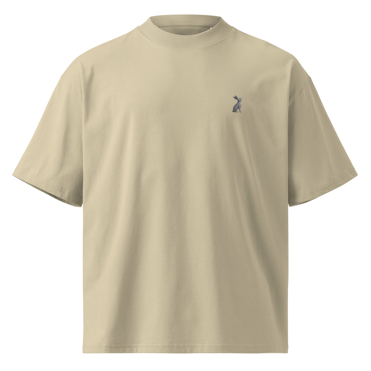 Camiseta beige KÖNE 100% algodón orgánico en fondo neutro
