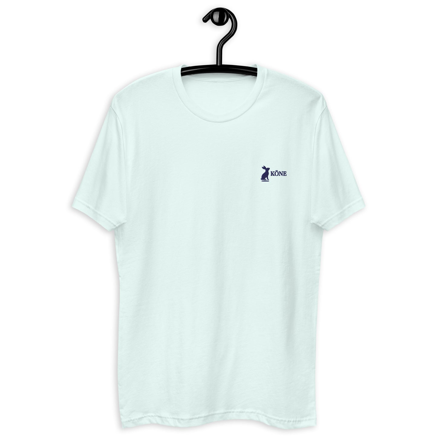 Camiseta KÖNE colgada, vista completa