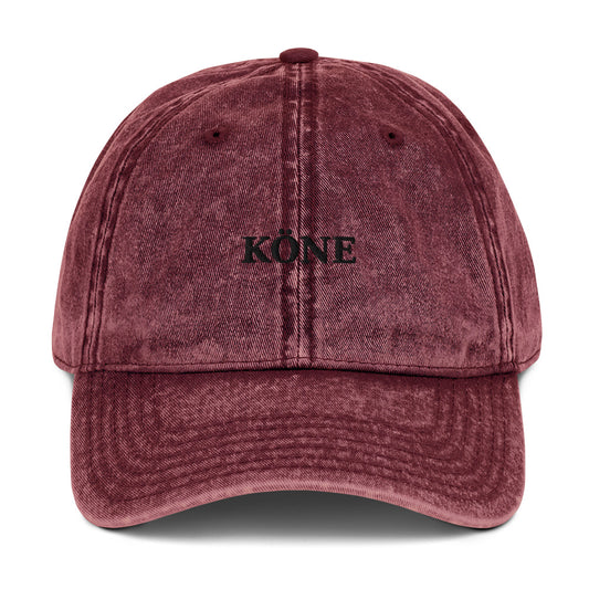: Gorra KÖNE vintage granate con logo bordado en el frontal