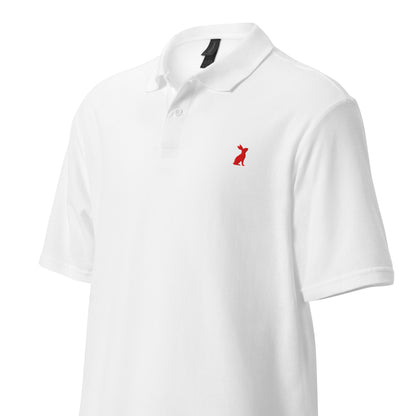 Polo KÖNE blanco con logo rojo bordado
