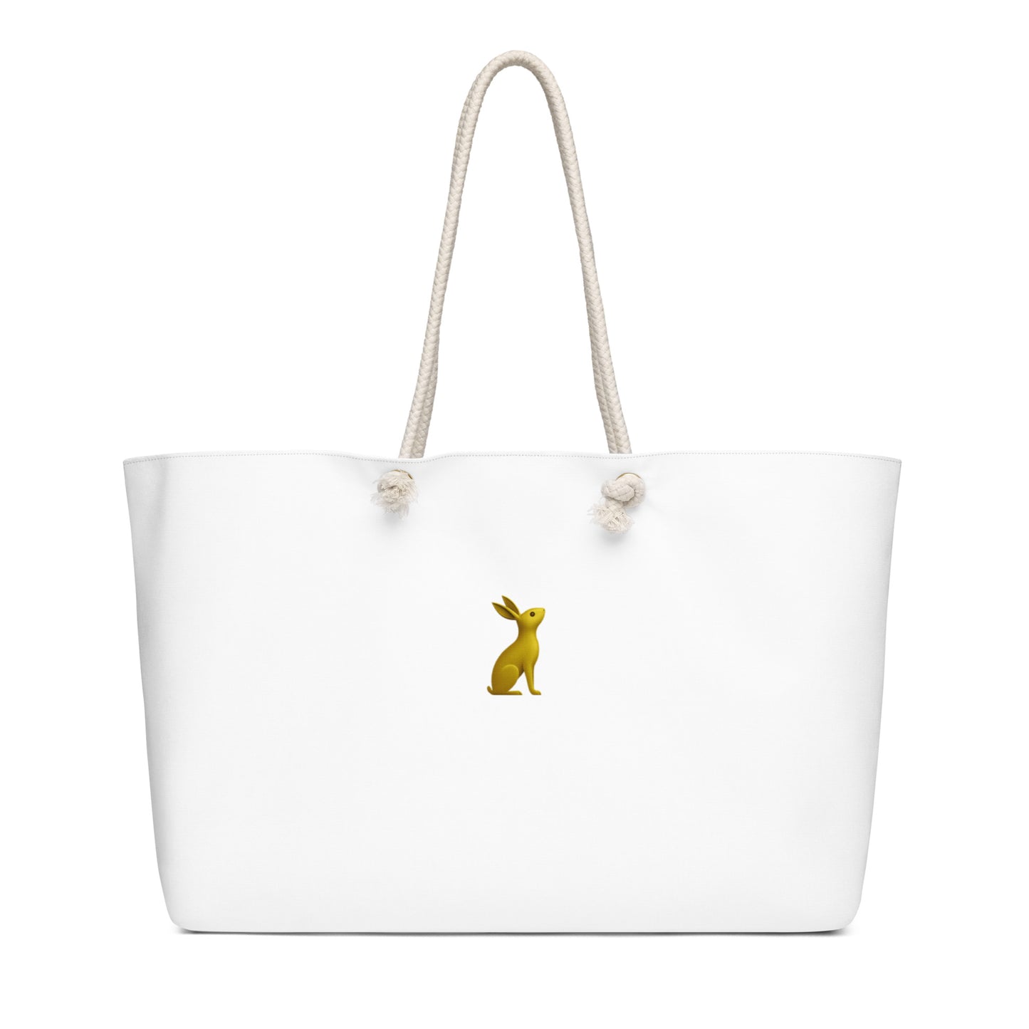 Bolsa KÖNE Weekender color blanco con logotipo dorado vista frontal, asas de cuerda natural y fondo neutro.